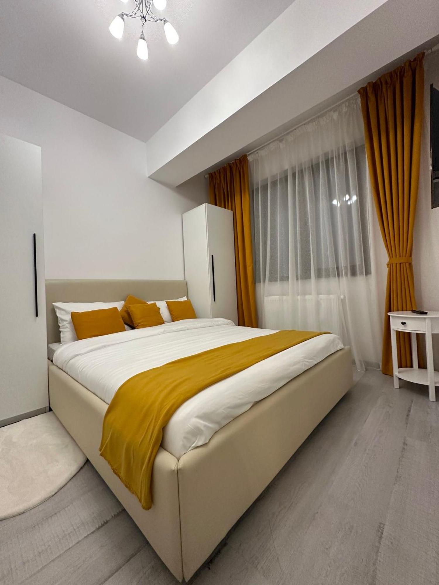 Nice Home For Your Family Iasi Bagian luar foto