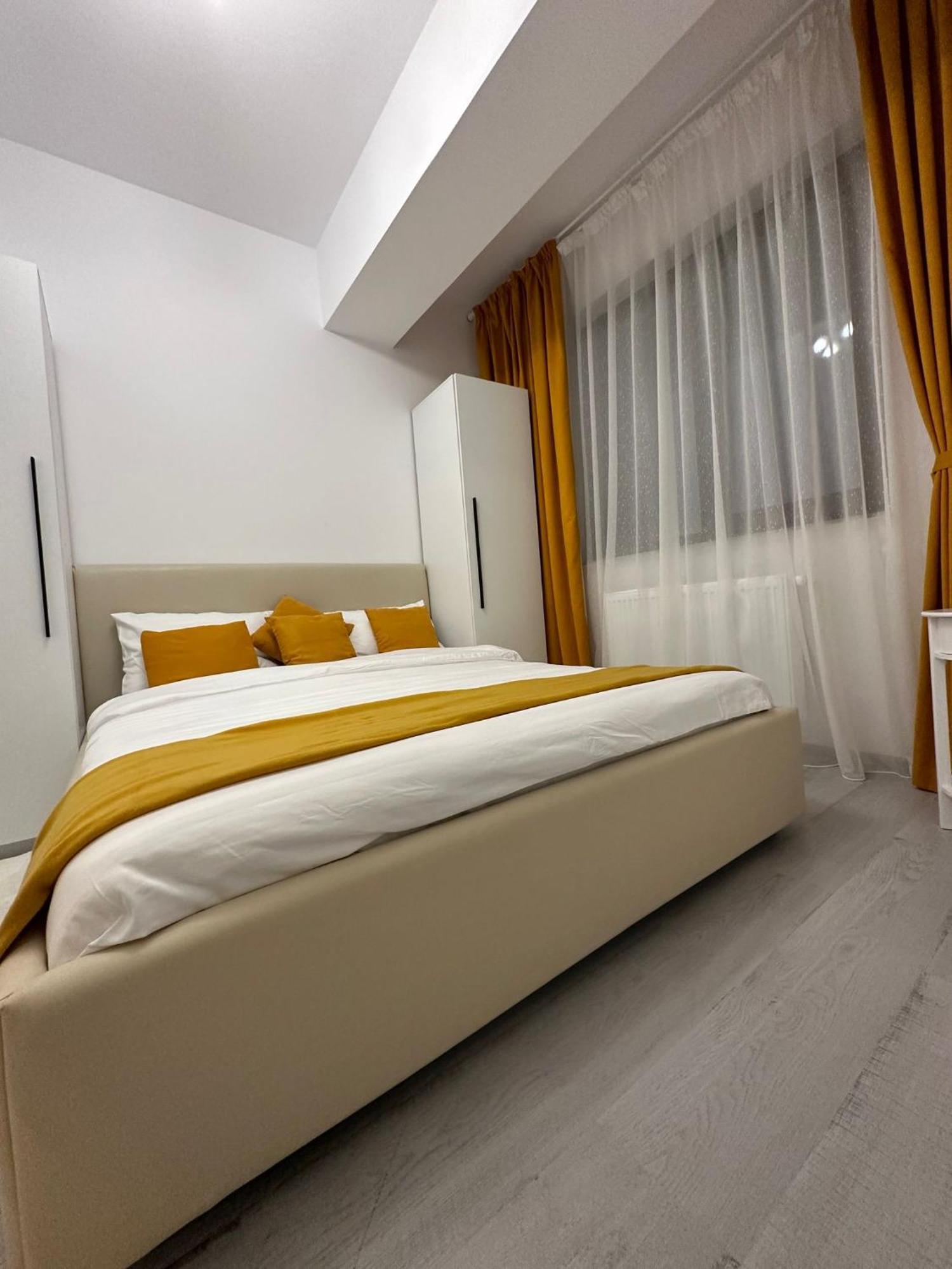Nice Home For Your Family Iasi Bagian luar foto